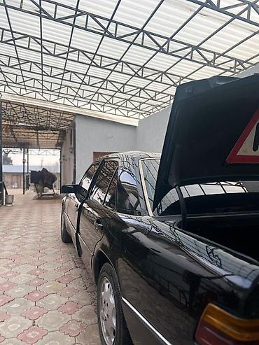 Mercedes-Benz: Mercedes-Benz W124: 1991 г., 2 л, Механика, Бензин, Седан — 3