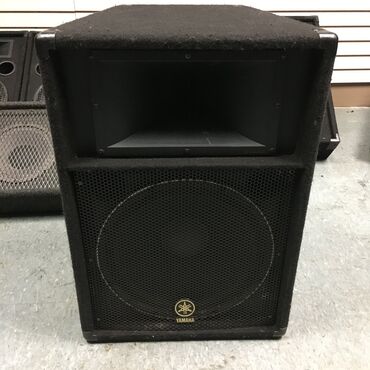Yamaha Kolonka, Növ - Akustik, rəng - Qara