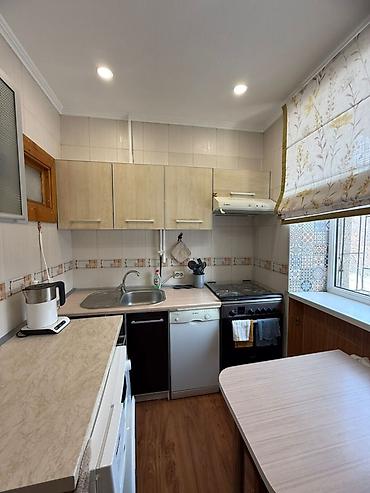 Долгосрочная аренда квартир: 3 комнаты, С мебелью полностью — 11