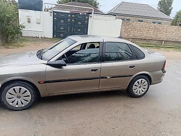 opel difuzer: Opel Vectra: 2 l | 1996 il Sedan — 2