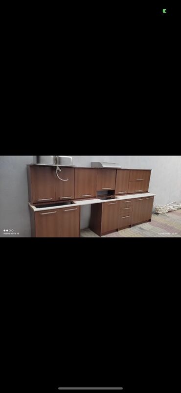Metbex mebili. Ölçüsü. Üz 3.50/ eni.60. Üstunde. Moyka iki gözlu ve