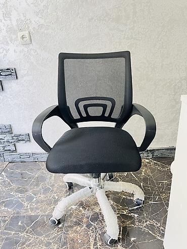 Ofis mebeli: Bir ədəd ofis kreslosu satılır. - Yumşaq, deformasiyaya davamlı — 1