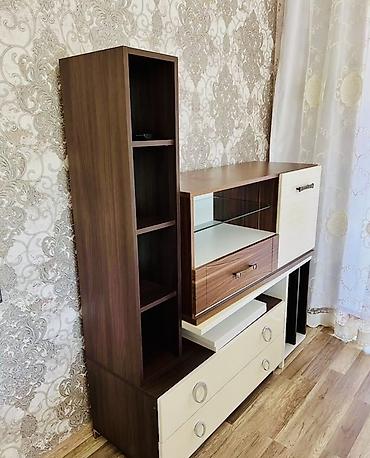 ucuz pərdələr: Qonaq otağı üçün funksional TV stendi/komod - Material: MDF/LDSP — 1