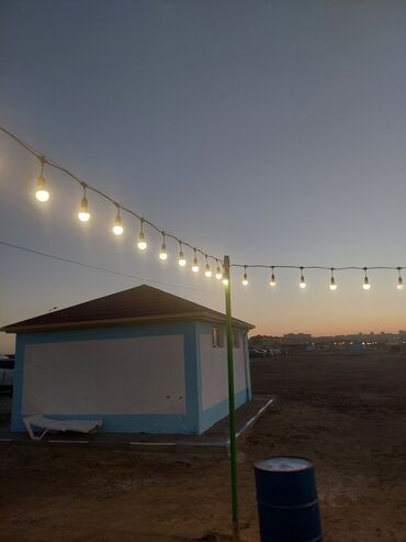 Искусственные цветы: 150metre var 1metresi 1.3 qepiklampa ile birlikde 1.80qep Bu ip