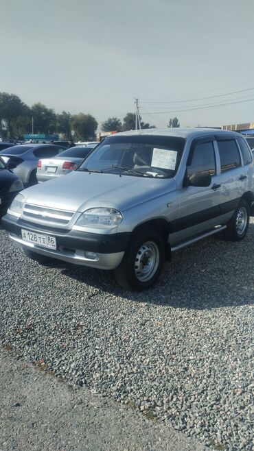 Chevrolet: Chevrolet Niva: 2003 г., 1.7 л, Механика, Бензин, Внедорожник