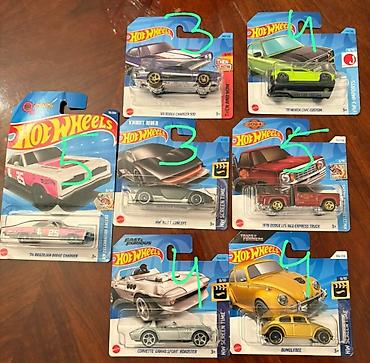 Hot Wheels kolleksiya dəsti – 8 ədəd blisterdə model - ’69 Dodge