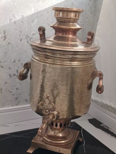 Baklar və çənlər: Od Samovar, 10-dan çox l