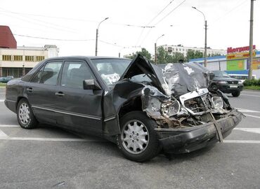 автозапчасти ниссан: Урулган авто машины алабыз темирдин баасында