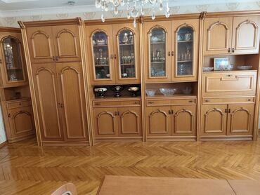 soba islenmis: İşlənmiş, Masa və oturacaqlar, Divan, Servant, Kredit yoxdur