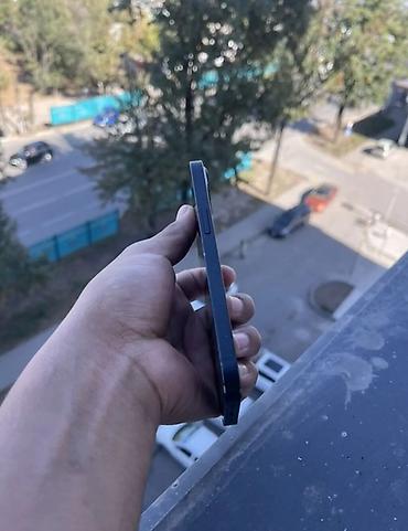 iphone 6 32gb: IPhone в тёмном цвете, компактный смартфон Apple с плоскими боковыми — 2