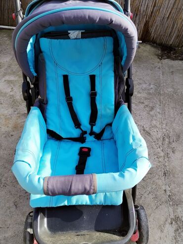 plac: Puerri kolica za bebe. Koriscena, ocuvana, bez mana. Idealna za uzrast
