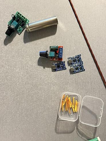 iş alətləri: Elektronika DIY dəstəsi – modul və aksesuarlar Tərkib: - 2 ədəd DC — 1