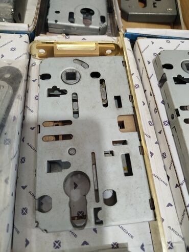 qapi setkalari: Daxili qapılar üçün mexaniki qapı kilidi (mortise lock) - Brend