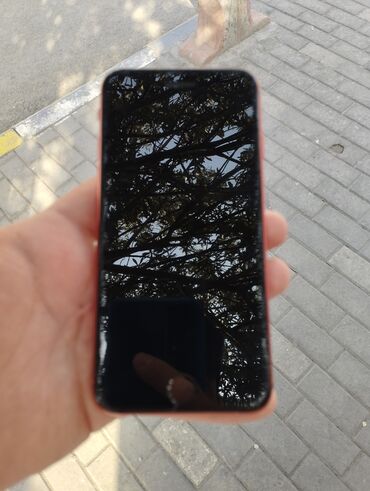телефон fly wizard plus: IPhone SE 2020, 128 GB, Qırmızı, Qırıq