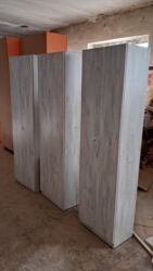 Tavalar: Açar ilə kilidlənən dar şkaflar – 3 ədəd - Material: laminat/MDF