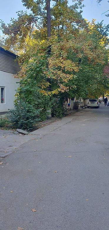гараж продается: 3 комнаты, 58 м², 104 серия, 1 этаж — 8