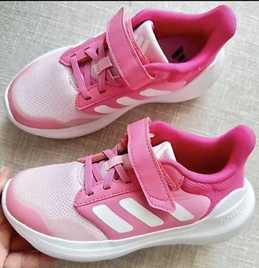 Детские кроссовки Adidas покупали в Европе Нам оказались малы Размер