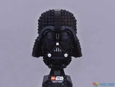 Oyuncaqlar: Qara rəngli Lego Star Wars Darth Vader baş fiquru. Bu yığma model