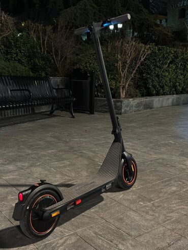 usaq ucun samokat: Salam. İnmotion Air pro markalı ikinci əl scooter satılır. Pul ehtiyac