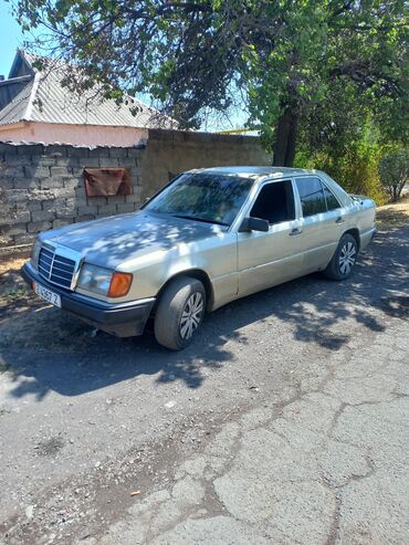 обмен на авто с доплатой: Mercedes-Benz W124: 1990 г., 2.3 л, Механика, Бензин, Седан