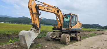 гусеничный экскватор: Экскаватор, Hyundai, 2013 г., Дөңгөлөктүү