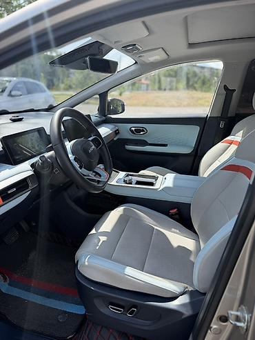 byd e6: Aion Y Plus — компактный электрический кроссовер. Кузов и дизайн: - — 6