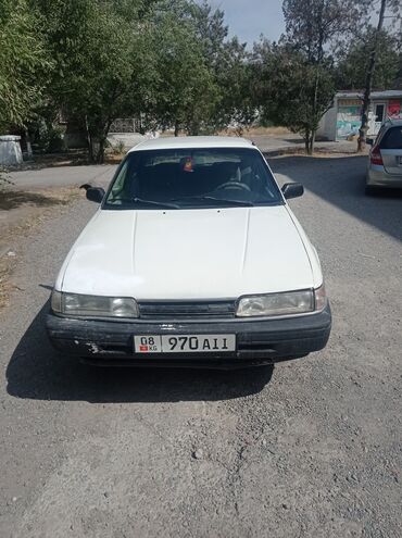 авто из корея: Mazda 626: 1987 г., 2.2 л, Механика, Бензин