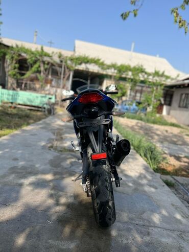 Мотоциклы: Спортивный мотоцикл классического форм‑фактора с полным обвесом — 13