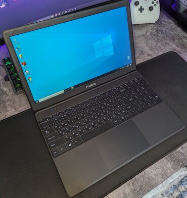 компютеры для игр: Ноутбук, 8 ГБ ОЗУ, Intel Core i3, 15.6 ", Б/у, Для несложных задач, память SSD