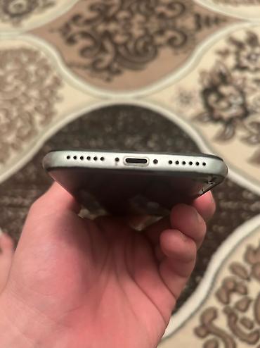 Apple iPhone: IPhone 8, 64 GB, Barmaq izi — 8