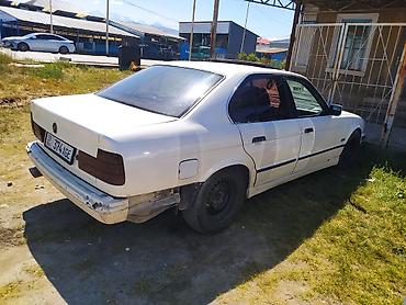 Унаа: BMW 5 series: 1989 г., 2.5 л, Кол менен иштөөчү, Бензин, Седан — 3