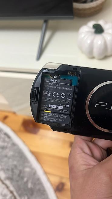 ps4 oyun diskləri: Sony PSP-3004 portativ oyun konsolu - Model: Sony PSP-3004 — 1