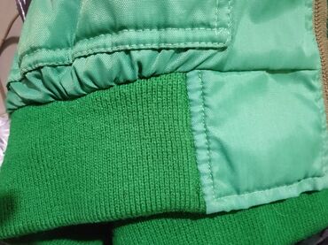 Jakne za prelazni period: Sirina ramena 54cm, sirina ledja 64cm, duzina rukava 60cm, duzina — 10