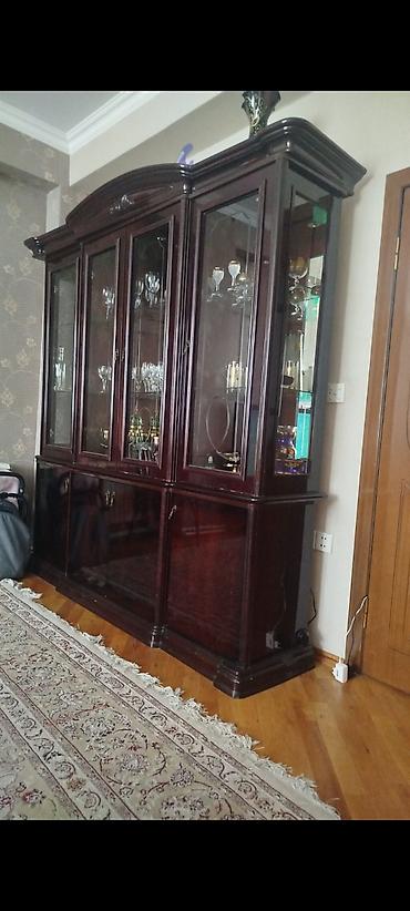 Буфеты: Klassik üslubda vitrinli bufet - Material: keyfiyyətli massiv ağac — 1
