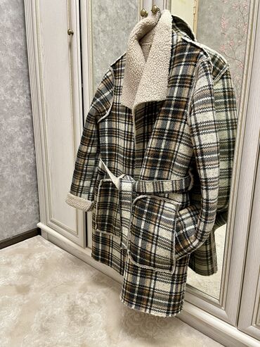 бежевое мужское пальто: Продаю б/у полупальто фирмы Koton Casual, размер 38, ( 44-46)