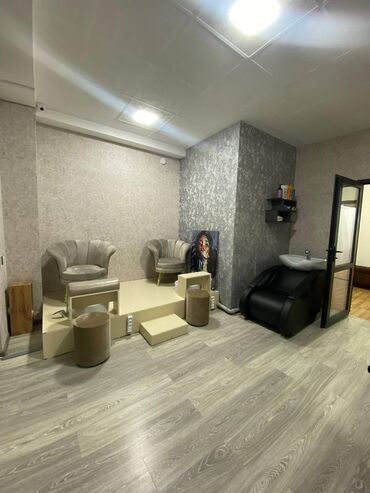 Digər kommersiya daşınmaz əmlakı: Nəsimi rayonu, 28 May metrostansiyasının 2ci çıxışına 5-6 dəqiqə — 10