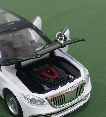 Oyuncaqlar: Mersedes Benz Maybach S650 modeli maşın satılır. Təzədir. Materialı -da lalafo.az — 14 Oyuncaqlar: Mersedes Benz Maybach S650 modeli maşın satılır. Təzədir. Materialı — 14