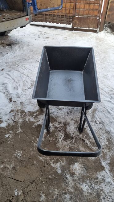 Садово-строительные тачки и тележки: Продаем строительные тачки оптом и в розницу

Маевка набережная 1-Б — 3