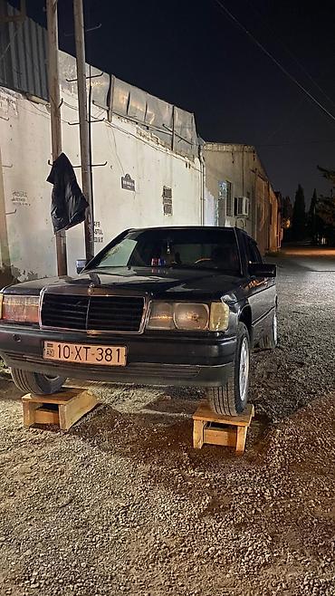 190 satışı: Mercedes-Benz 190 (W201) sedan - Kuzov: 4 qapılı sedan, qara rəng - — 1