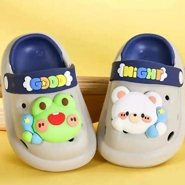 Детская обувь: 1. Сандалии р.25-26. (16см по стельке) коричневые. 600сом. 2. Crocs — 13