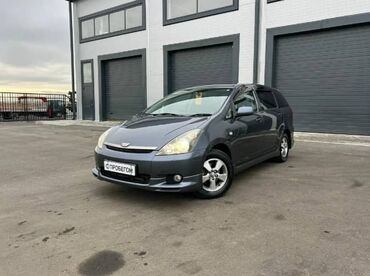 Toyota: Срочно продаю Тойота виш 2004год 1.8 объем, учёт кр. звоните по