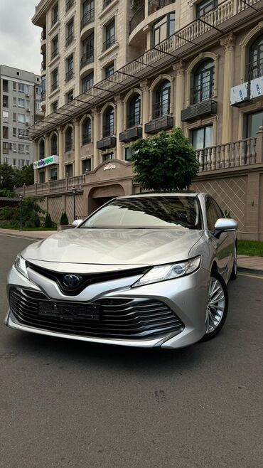 алфарт авто: Toyota Camry: 2018 г., 2.5 л, Типтроник, Гибрид, Седан