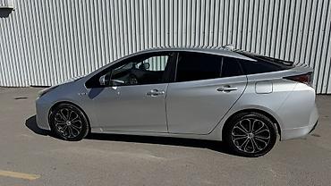 8: Toyota Prius: 2016 г., 1.8 л, Вариатор, Гибрид, Хэтчбэк — 4