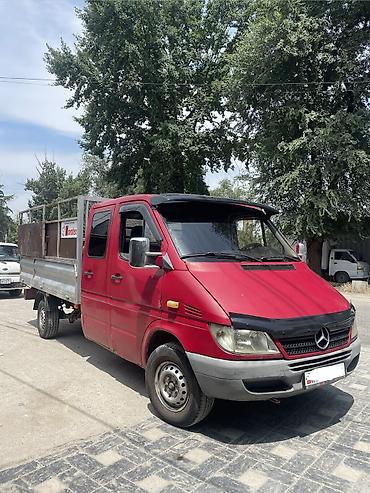 короткий спринтер: Грузовой бортовой автомобиль Mercedes-Benz Sprinter (двухрядная — 1