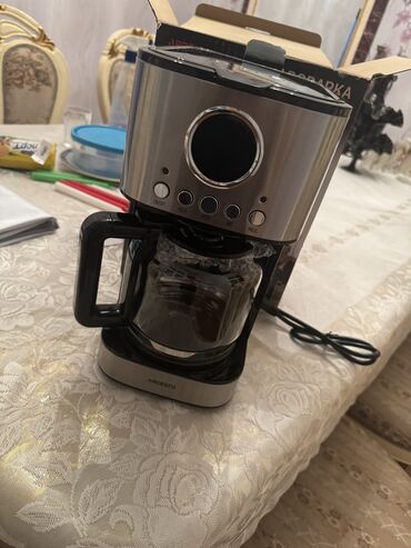 Кофеварки: Yeni kofe aparatı
