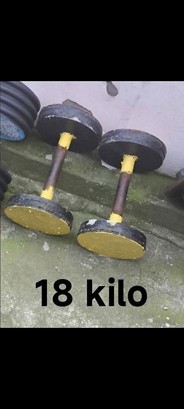 Heresi 18 kilo iki dene demir qantel. Cati qırığı yoxdur əla