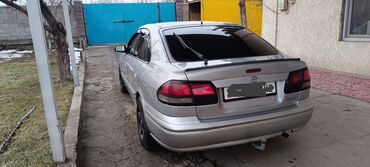 машины 250000: Mazda 626: 1998 г., 2 л, Механика, Бензин, Хэтчбэк