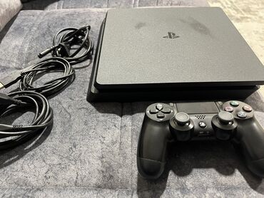 PS4 (Sony PlayStation 4): Срочно продаю свой Playstation 4 Slim 1 TB, состояние отличное! не