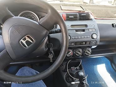 sonata d8: Хэтчбек 5‑дверный, светло‑бирюзовый. Год выпуска: 2002. Двигатель — 7