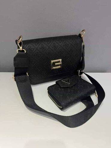 Torbe: Guess torba NOVO

Novo
Replika

fb Moja Kupovina 1 — 7